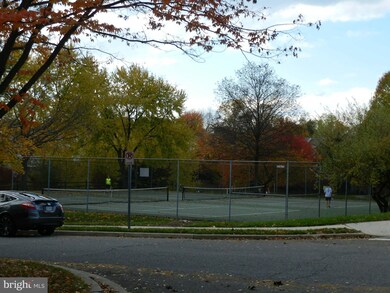 15558 Ambiance Dr, North Potomac, MD 20878 - photo 3