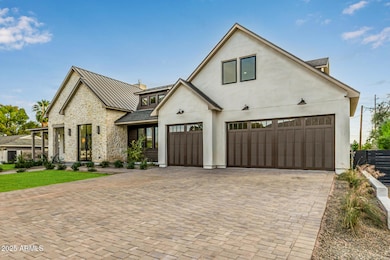 09 - Del Paisano Calle