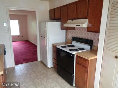 7003 Cipriano Woods Ct, Lanham, MD 20706 - photo 4