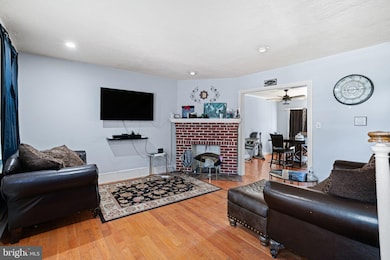 7504 Lennox Rd, Upper Darby, PA 19082 - photo 5