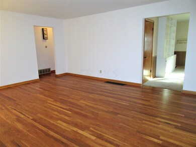 4376 Sandy Lane Rd, Columbus, OH 43224 - photo 3