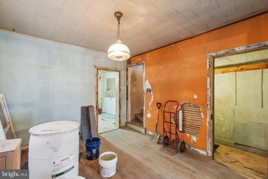 368 S Locust St, Hagerstown, MD 21740 - photo 5