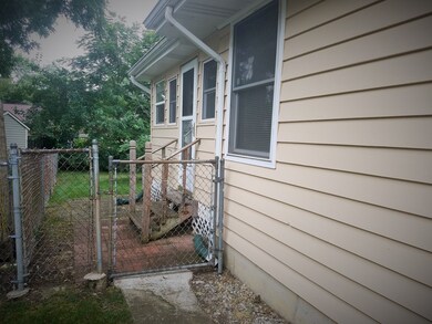 1110 Laurel Dr, Aurora, IL 60506 - photo 4