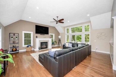 221 Hampstead St, Methuen, MA 01844 - photo 5