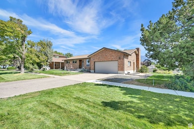 4438 S 1700 W, Roy, UT 84067 - photo 2