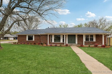 1901 W Indianola St, Broken Arrow, OK 74012 - photo 2