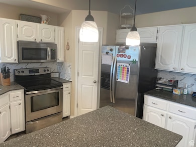 3702 W Angus Dr, South Jordan, UT 84009 - photo 5