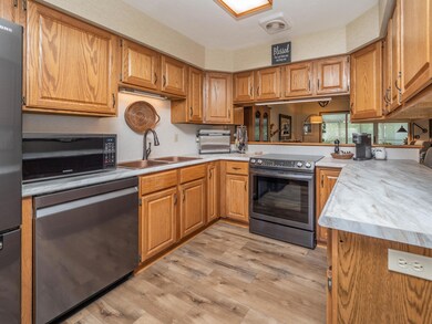 5250 Green Meadow-112
