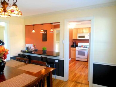 10044 Drury Ln, Westchester, IL 60154 - photo 4