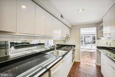 3308 Reservoir Rd NW, Washington, DC 20007 - photo 5