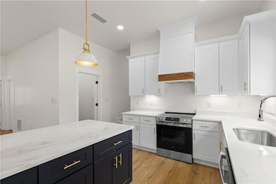 5305 Laurendine Rd, Theodore, AL 36582 - photo 2