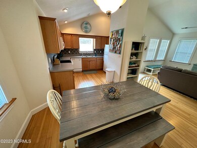 Kitchen/Dining
