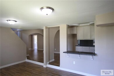 3018 W 7th St, Weslaco, TX 78596 - photo 7