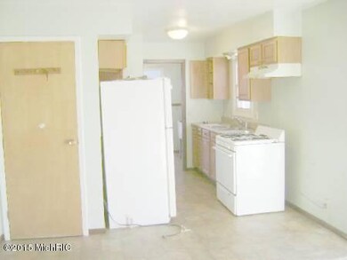 15156 Algonquin Rd, Three Oaks, MI 49128 - photo 5