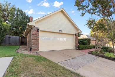 2920 Eagles Nest Dr, Bedford, TX 76021 - photo 2