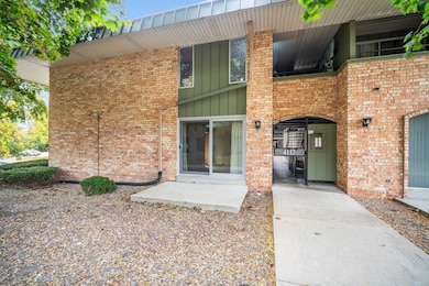 4117 W Rivers Edge Cir unit 1, Milwaukee, WI 53209 - photo 2