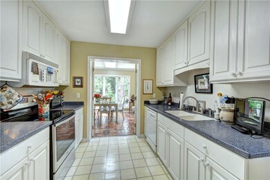 139 Meadows Dr, Saint Simons Island, GA 31522 - photo 6