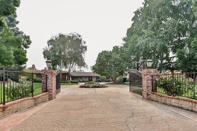 6039 Riverside.entry