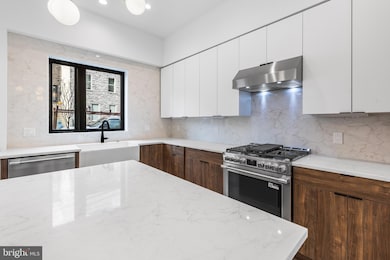 265 Delmar St, Philadelphia, PA 19128 - photo 6