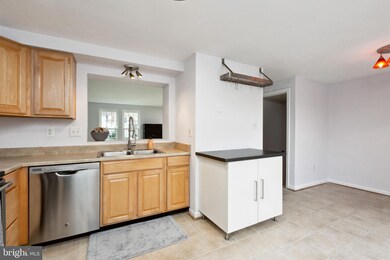 9507 Donnan Castle Ct, Laurel, MD 20723 - photo 7