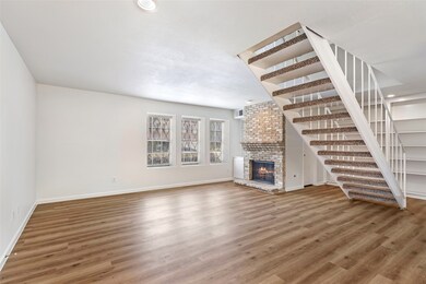 Discover your perfect retreat! This inviting livin