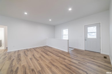 406 N Main St, Payson, IL 62360 - photo 4