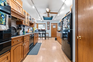 1895 Birch St, Des Plaines, IL 60018 - photo 4