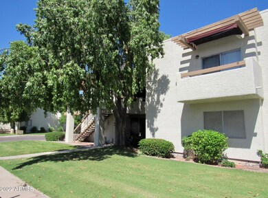 808 E Lawrence Ln unit 204, Phoenix, AZ 85020 - photo 2