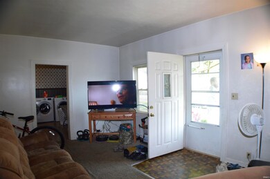 335 W 4th St, Auburn, IN 46706 - photo 4