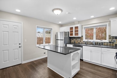 unlisted-address, Wilmette, IL 60091 - photo 6