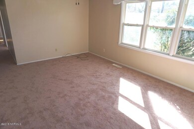 1114 River St, Jacksonville, NC 28540 - photo 5