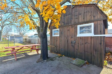 44 Rocco Ave, Pawtucket, RI 02860 - photo 5