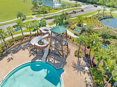 Community pool/Slide