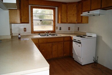 1050 Pack Ln SW, Darien, GA 31305 - photo 6