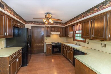 12046 W 100th St, Lenexa, KS 66215 - photo 5