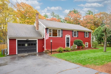 16 Chapel St, Pembroke, MA 02359 - photo 2