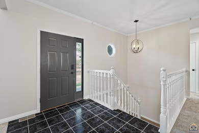 3724 SW Brook Lawn Cir, Topeka, KS 66610 - photo 7