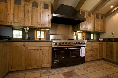 Kitchen 3