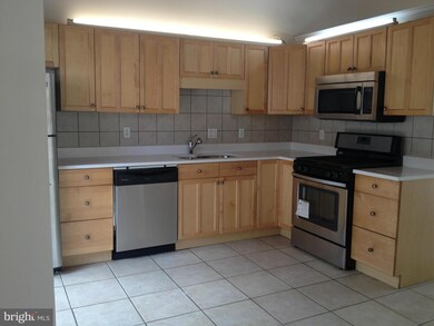 12720 Torrington St, Woodbridge, VA 22192 - photo 7