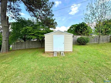 1616 Greenbrier Dr SW, Cullman, AL 35055 - photo 6