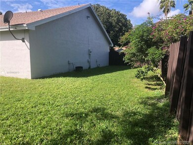 4919 SW 147th Ct, Miami, FL 33185 - photo 2