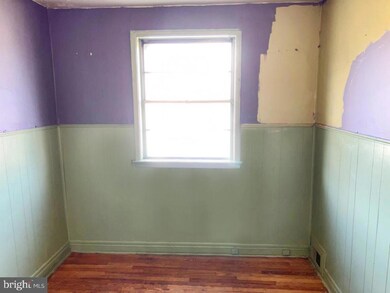 1704 Northbourne Rd, Baltimore, MD 21239 - photo 7