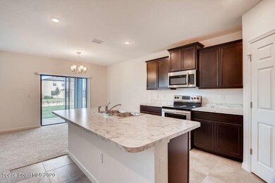 Hayden-small-003-003-Kitchen-666x444-72d