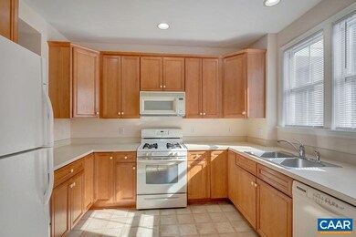 101 Melbourne Park Cir unit D, Charlottesville, VA 22901 - photo 7