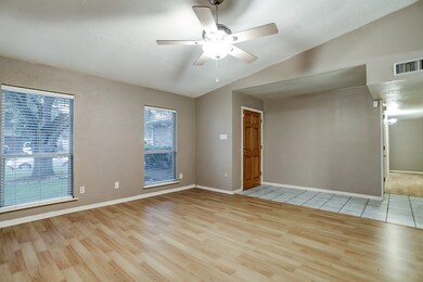 17318 N Yorkglen Dr, Houston, TX 77084 - photo 4