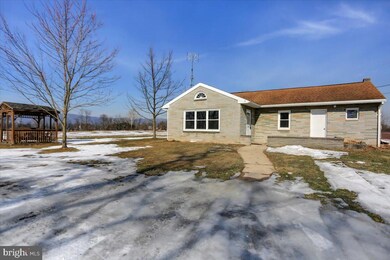 553 Shields Rd, Saint Thomas, PA 17252 - photo 2