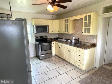 1152 Valley Forge Rd unit 1152 EAST, Norristown, PA 19403 - photo 5