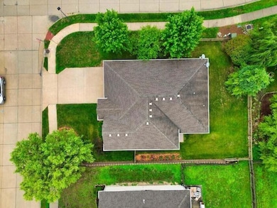 2001 Cecil St, Columbia, MO 65201 - photo 2