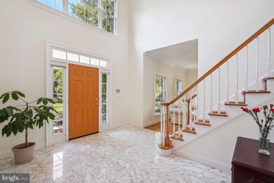 9322 Sprinklewood Ln, Potomac, MD 20854 - photo 3