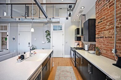 27 Mercer St, Cincinnati, OH 45202 - photo 7